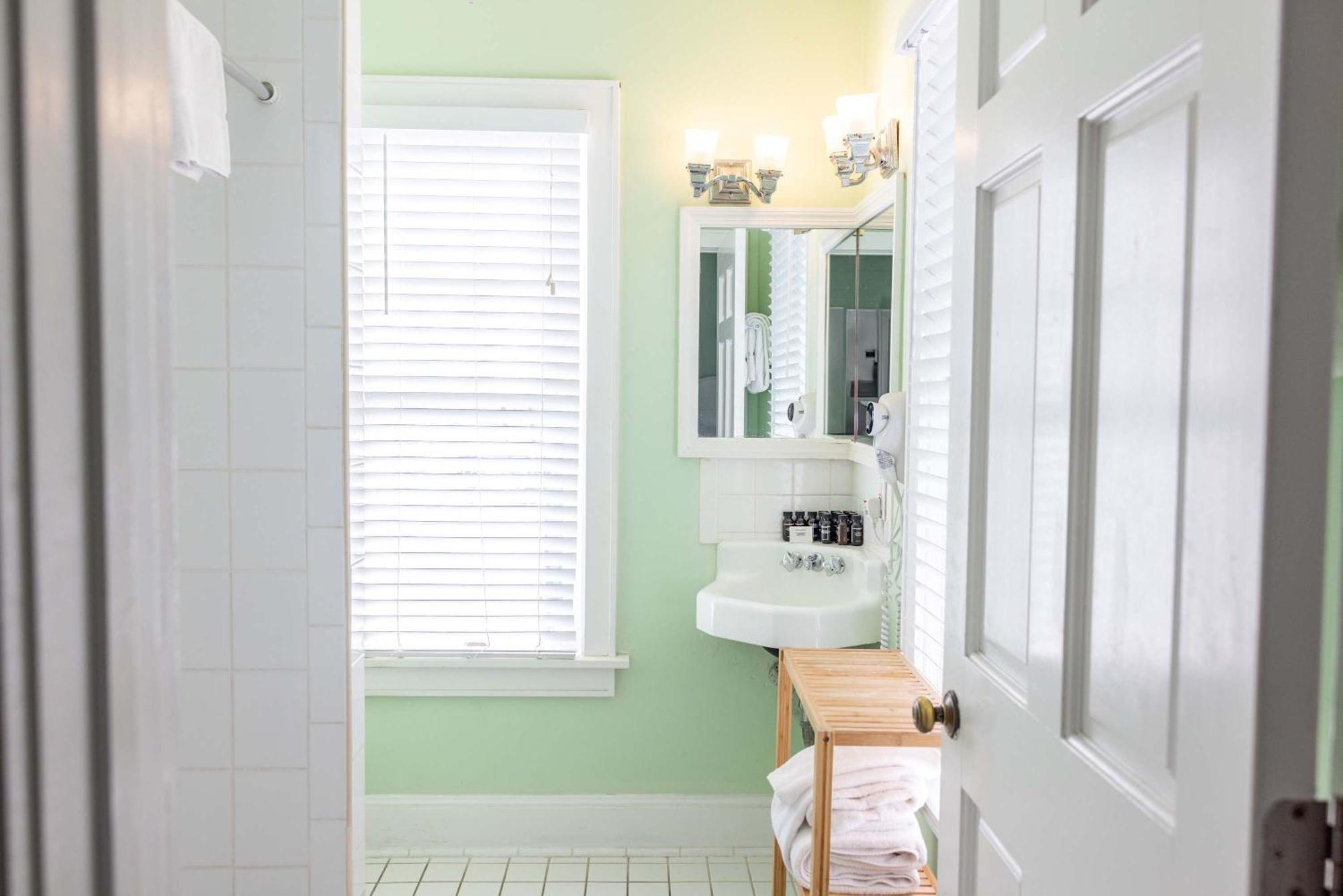 King Suite Balcony - At James House Key West Extérieur photo